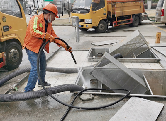 宋洛乡隔油池清理